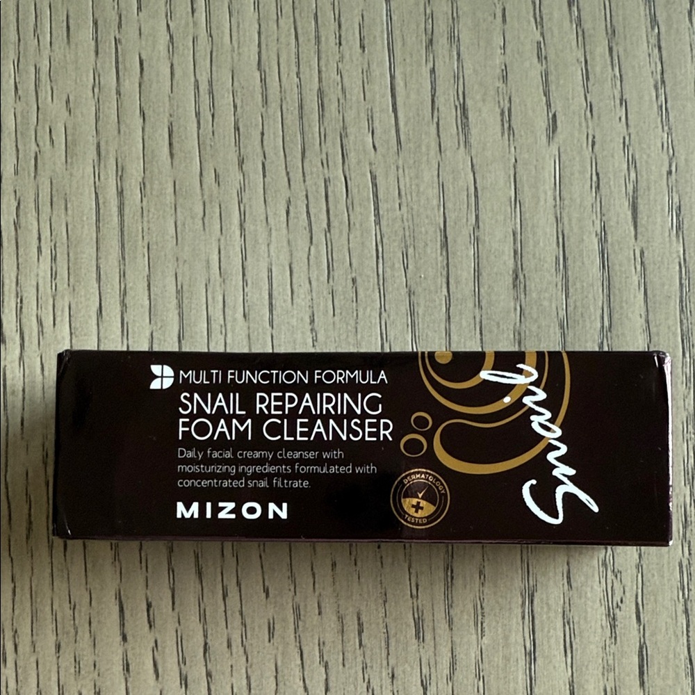 Snail Repairing Foam Cleanser - Brown